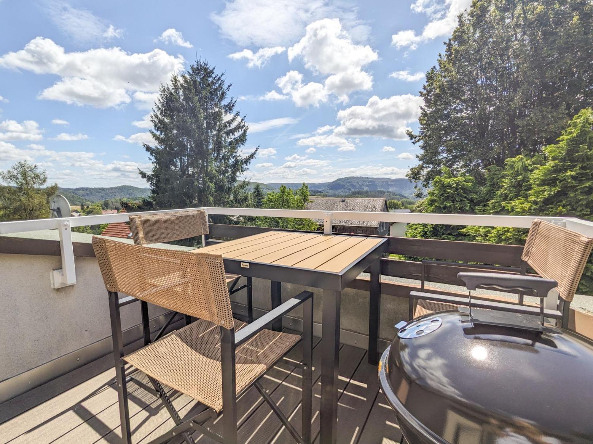 Apartment B6 - Urlaubsmagie - Inmitten Der Saechsischen Schweiz Mit Balkon Mit Ausblick Auf Sandsteine *