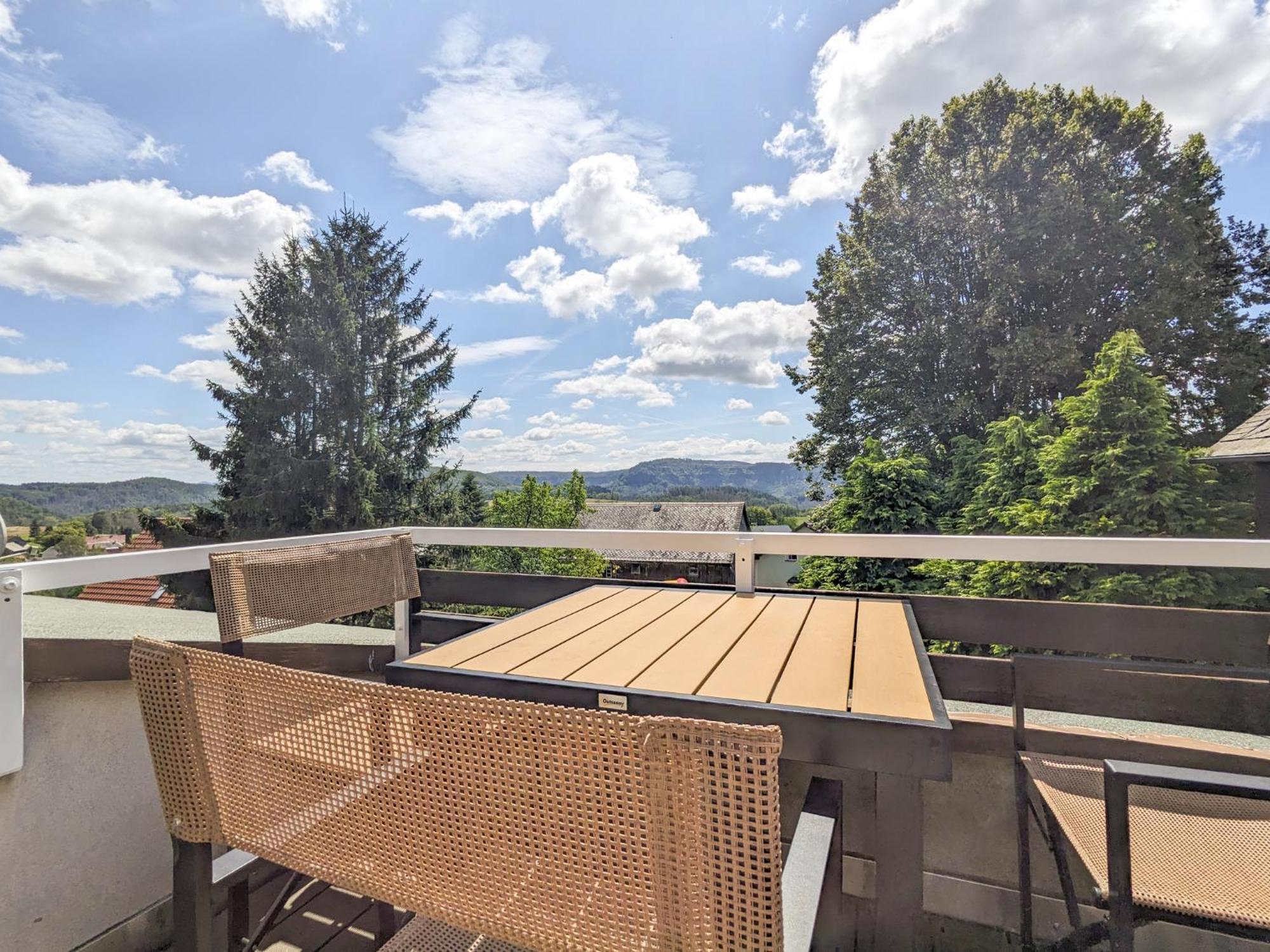 B6 - Urlaubsmagie - Inmitten Der Saechsischen Schweiz Mit Balkon Mit Ausblick Auf Sandsteine Apartment