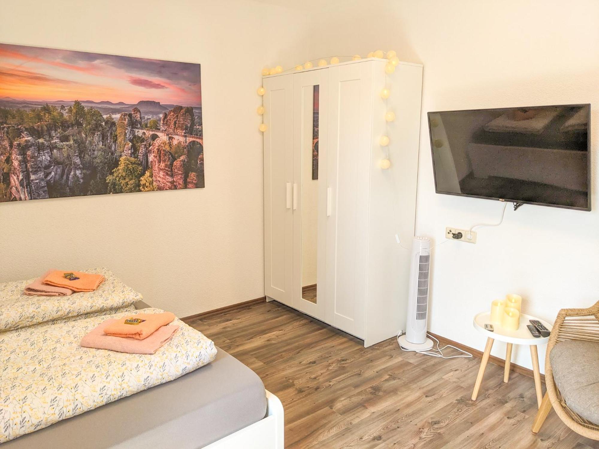 Apartment B6 - Urlaubsmagie - Inmitten Der Saechsischen Schweiz Mit Balkon Mit Ausblick Auf Sandsteine *