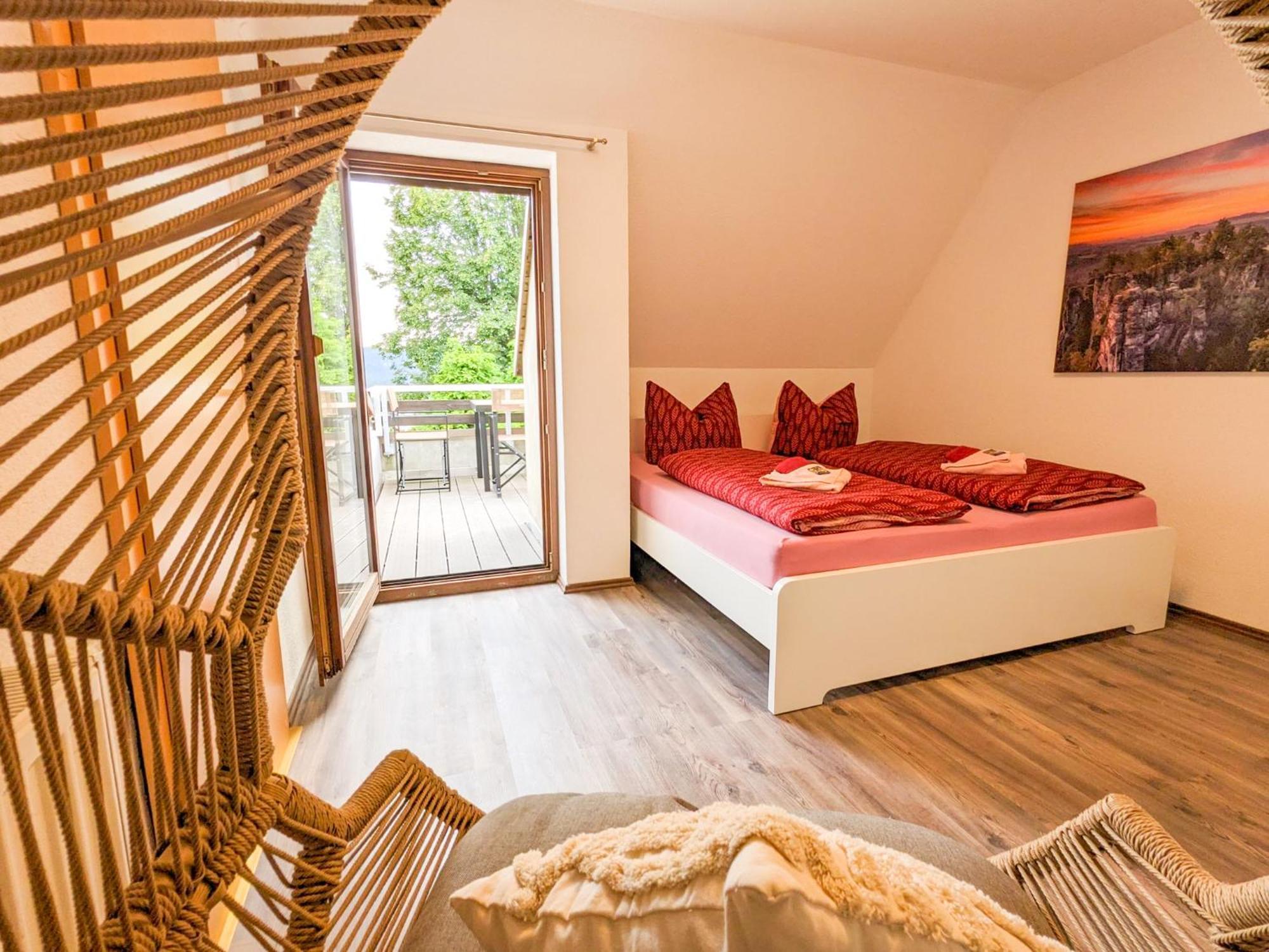 B6 - Urlaubsmagie - Inmitten Der Saechsischen Schweiz Mit Balkon Mit Ausblick Auf Sandsteine Apartment Sebnitz