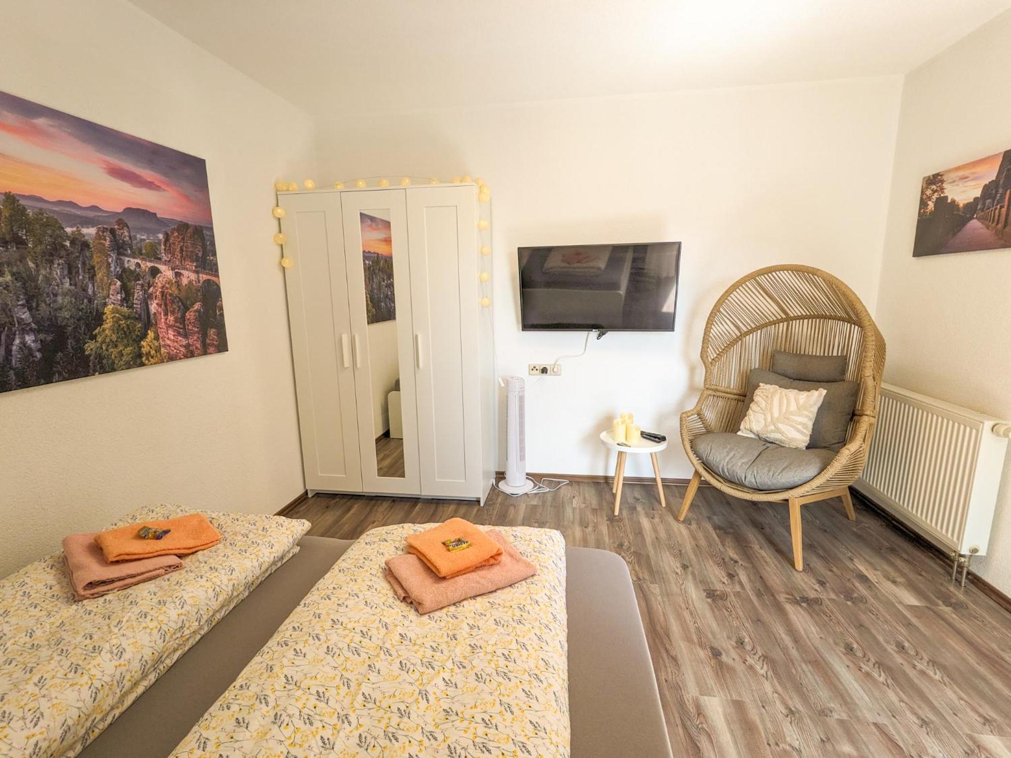 B6 - Urlaubsmagie - Inmitten Der Saechsischen Schweiz Mit Balkon Mit Ausblick Auf Sandsteine Apartment