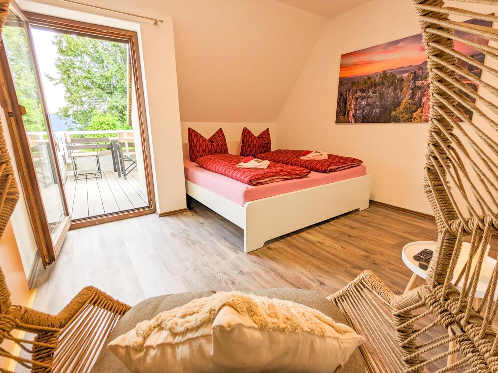 Apartment B6 - Urlaubsmagie - Inmitten Der Saechsischen Schweiz Mit Balkon Mit Ausblick Auf Sandsteine *